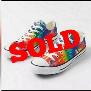 Converse
Chuck Taylor All Star Tie-Dye Low Tops
